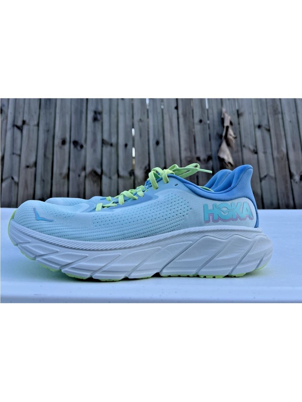 Women’s Hoka Arahi 7 Running Sneakers - Light Blue with Neon Yellow size 11